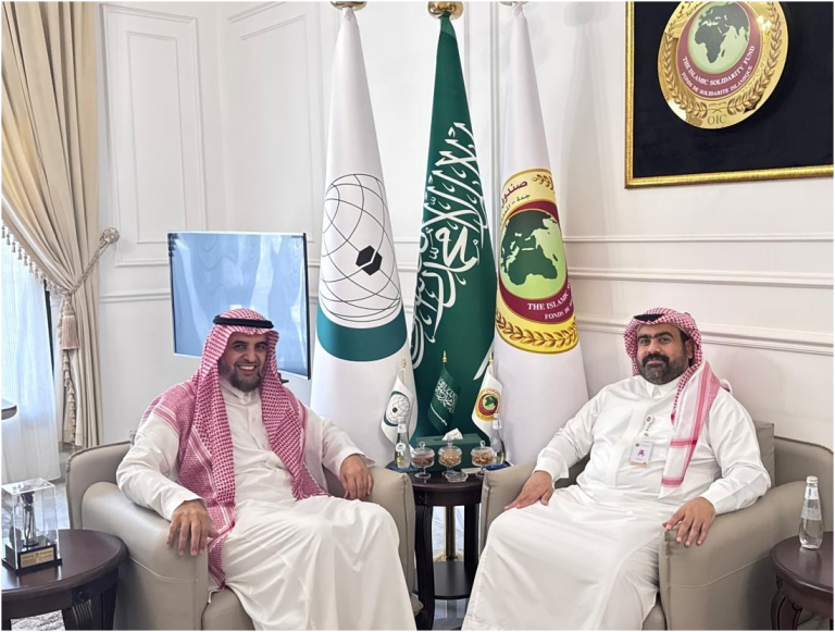 معالي الأمين العام السابق للمجلس الأعلى للشؤون الإسلامية بالمملكة العربية السعودية يزور مقر الصندوق.