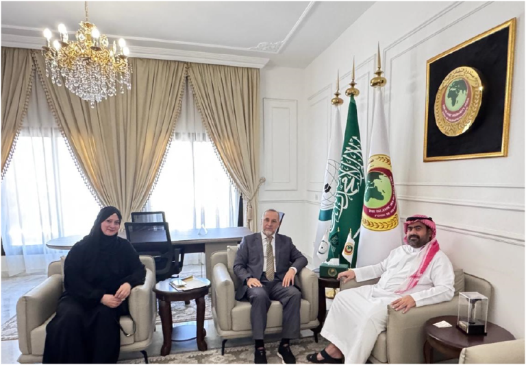 المدير التنفيذي للصندوق يستقبل مؤسس المركز الألباني للفكر والحضارة الإسلامية، ومديرة جمعية المرأة الثقافية في جمهورية ألبانيا.